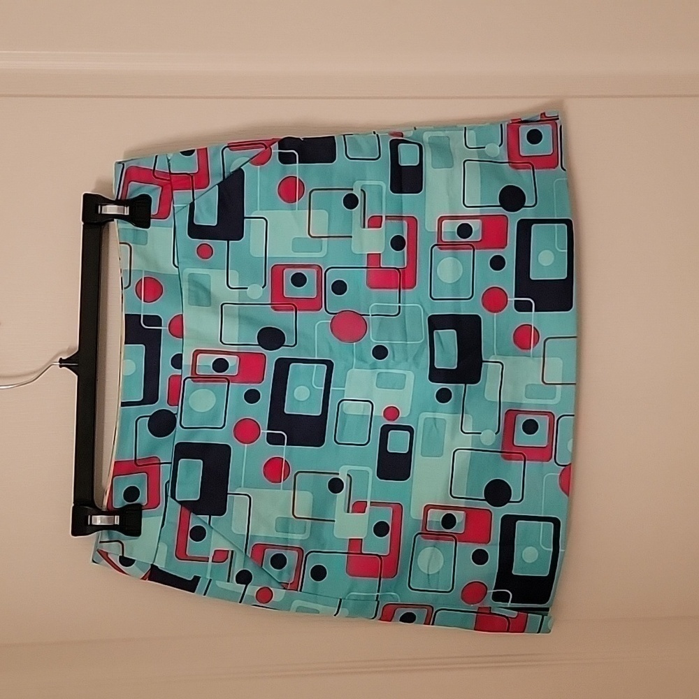 Loudmouth Skort, Size 0, Design is "8-Track", Worn Once. Like New Condition.